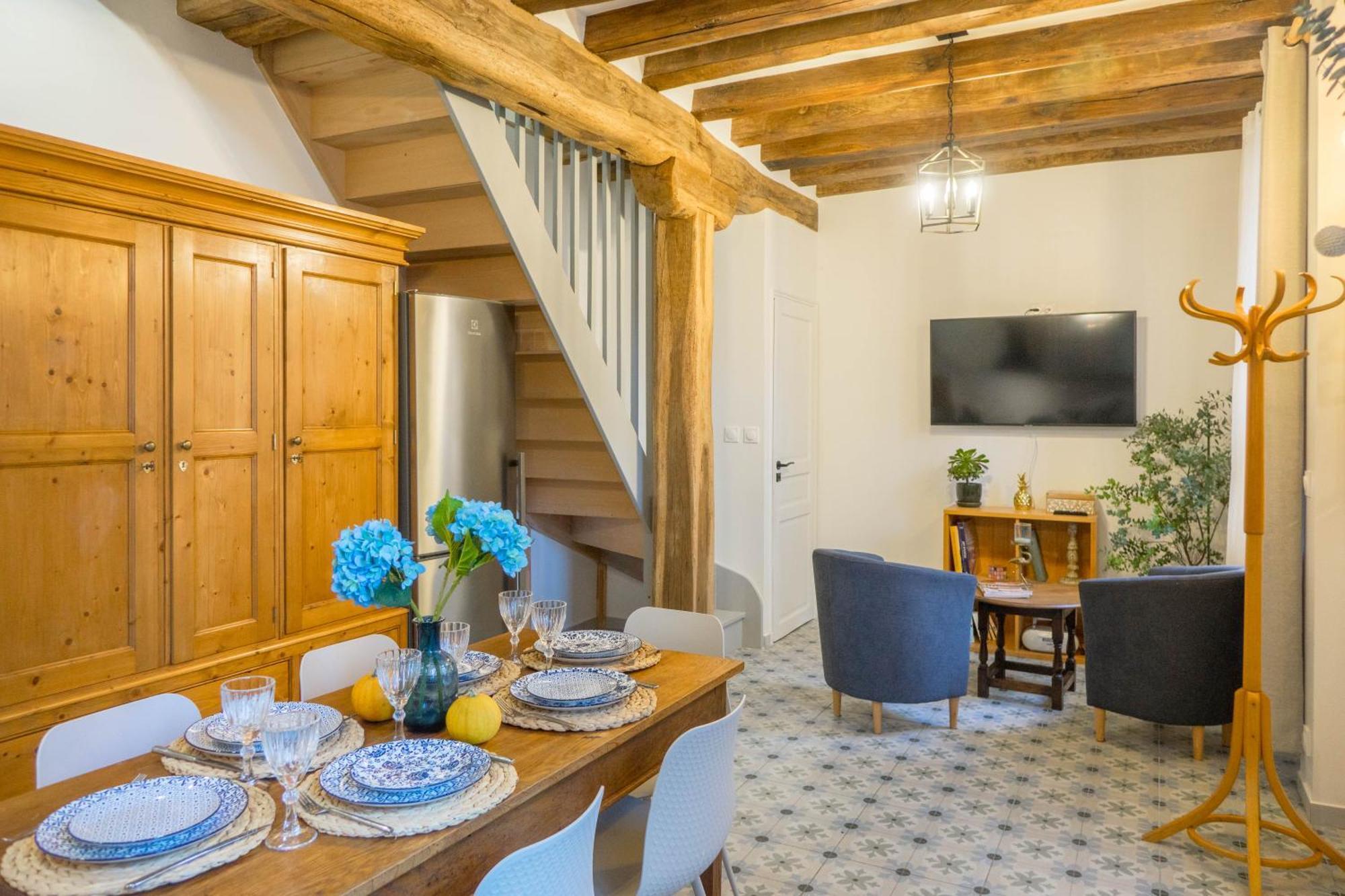 Domaine De Charme Au Coeur D'Orleans Classe 3 Etoiles - Bords De Loire - 21 Couchages Avec Parkings Prives Luaran gambar